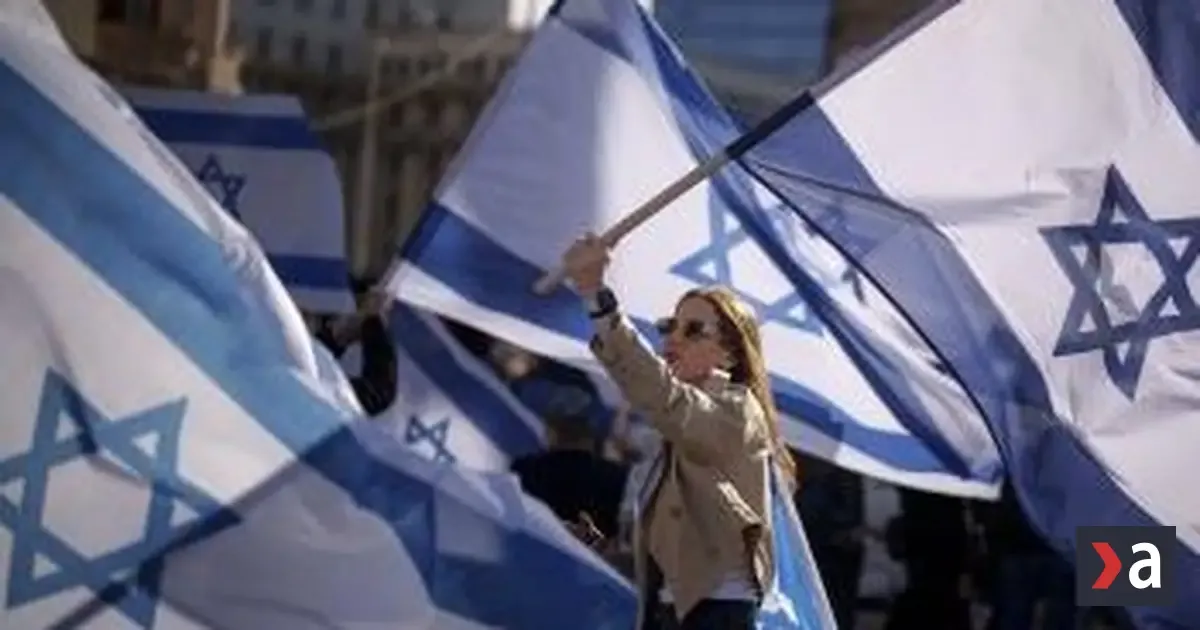 Izrael cez reklamy špehoval novinárov bez jediného kliku