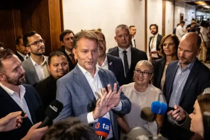 Matovič ostro zaútočil, Kollár a Sulík sú blízko k parlamentu. Štát zverejnil prieskum