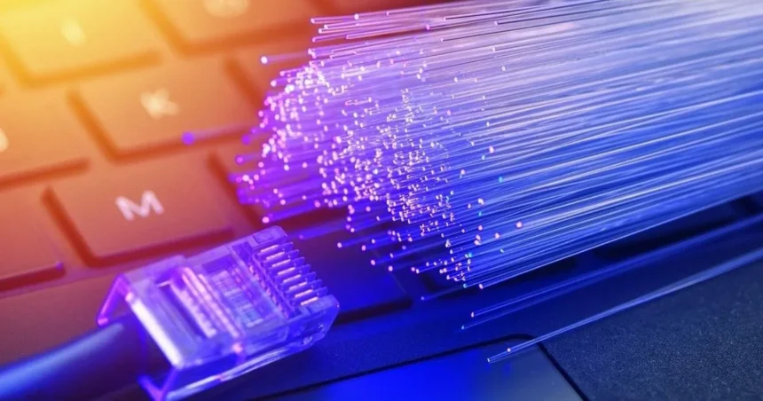 Orange zvyšuje rýchlosť optického internetu zadarmo. Kto získa výhodu?