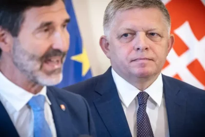 Štyri svetové strany Roberta Fica sa začínajú rozchádzať