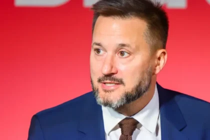 Vallo vďačí za víťazstvo aj Ficovi, tvrdí komentátor