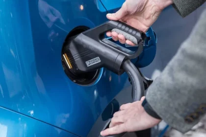 Veľký zvrat na slovenskom trhu s autami. Elektromobily postupne rastú, čo ukazujú čísla?