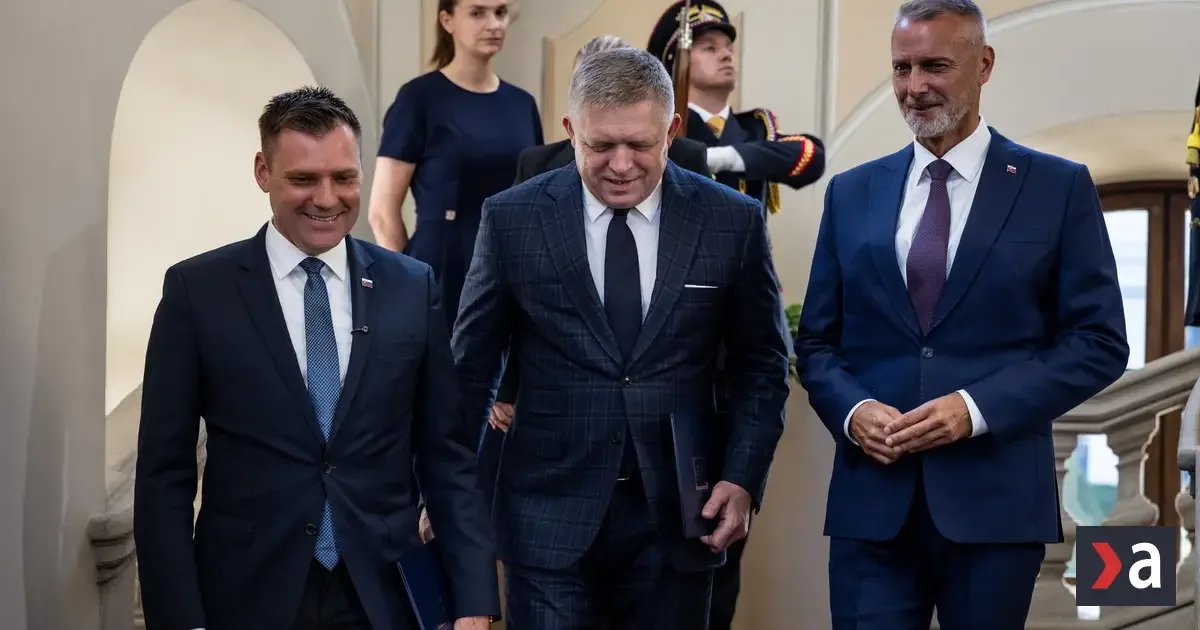 Vláda sa už dokáže obhájiť iba strachom z vojny. Fico vyšiel z krízy prvýkrát slabší
